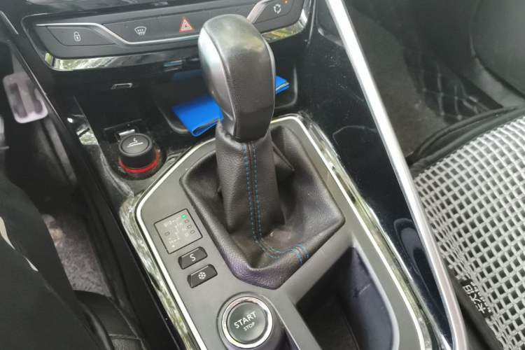 Used Peugeot 308 2016 350THP Automatic Prestige Edition Gear Lever