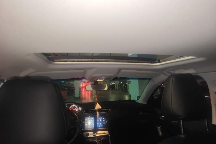 Used Peugeot 308 2016 1.6L Automatic Luxury Edition Headliner