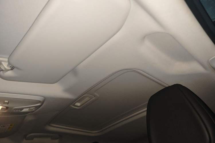 Used Peugeot 308 2016 230THP Automatic Luxury Edition Headliner