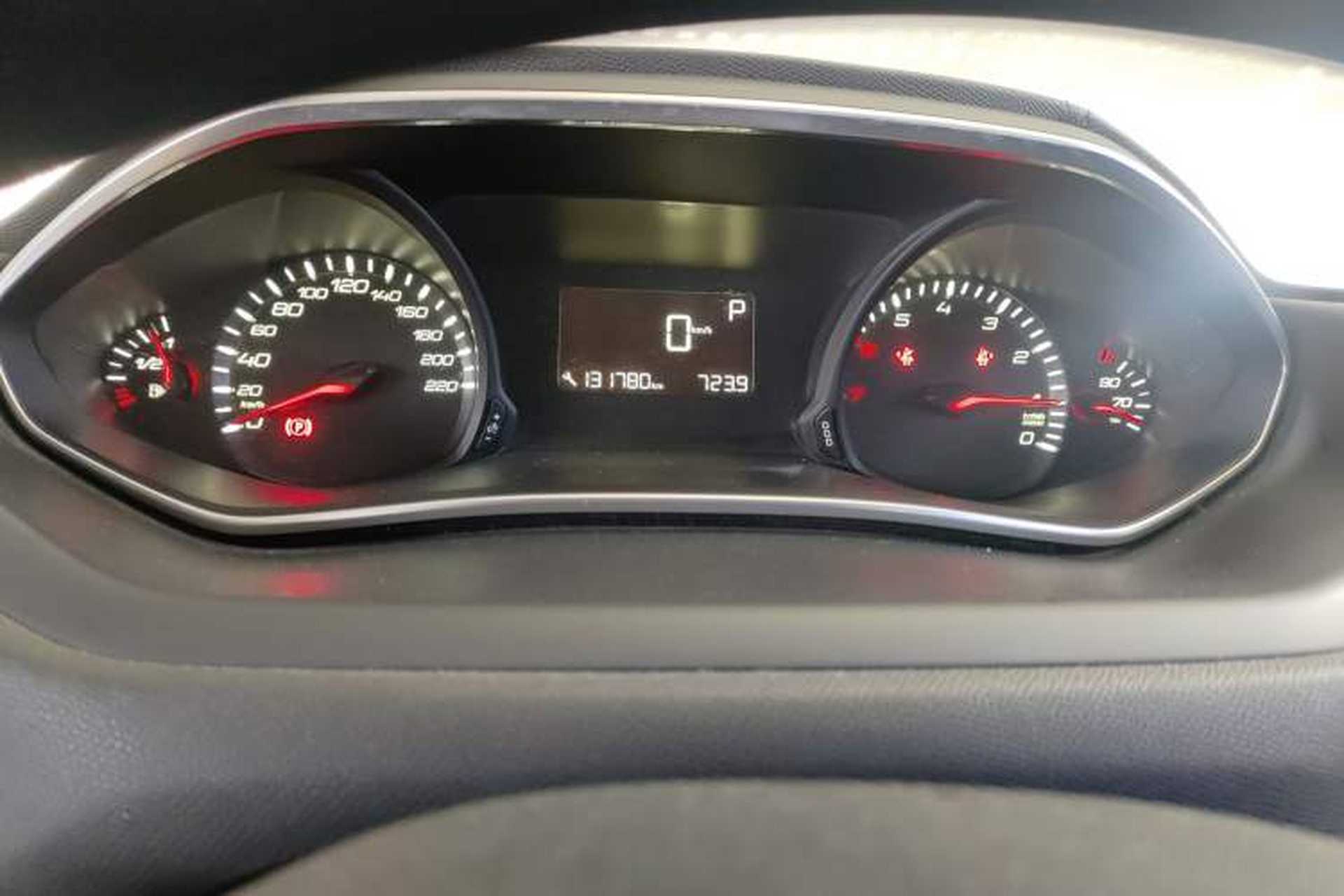 Used Peugeot 308 2016 1.6L Automatic Fashion Edition Instrument Cluster