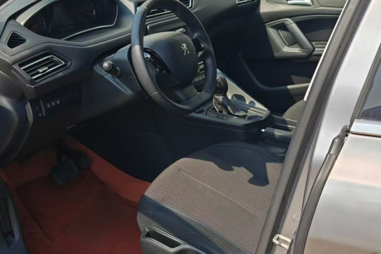 Used Peugeot 308 2016 1.6L Automatic Fashion Edition Interior 2