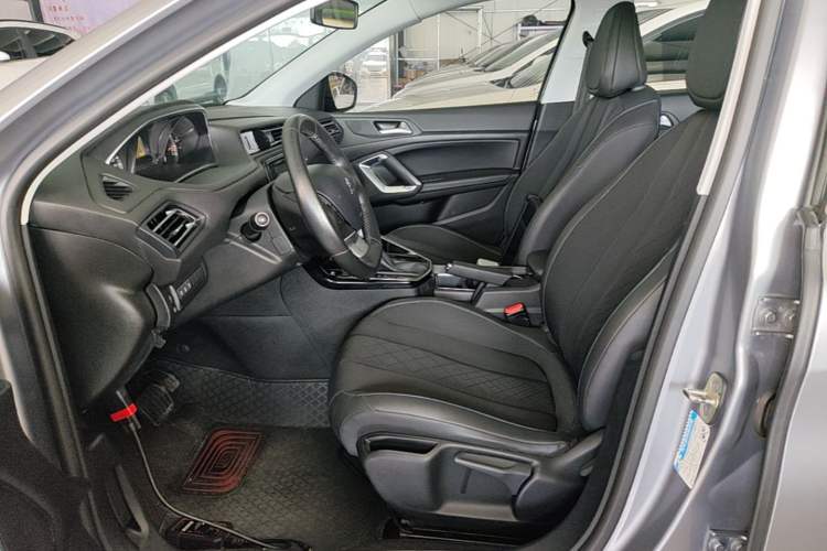 Used Peugeot 308 2016 1.6L Automatic Luxury Edition Left Front Seat