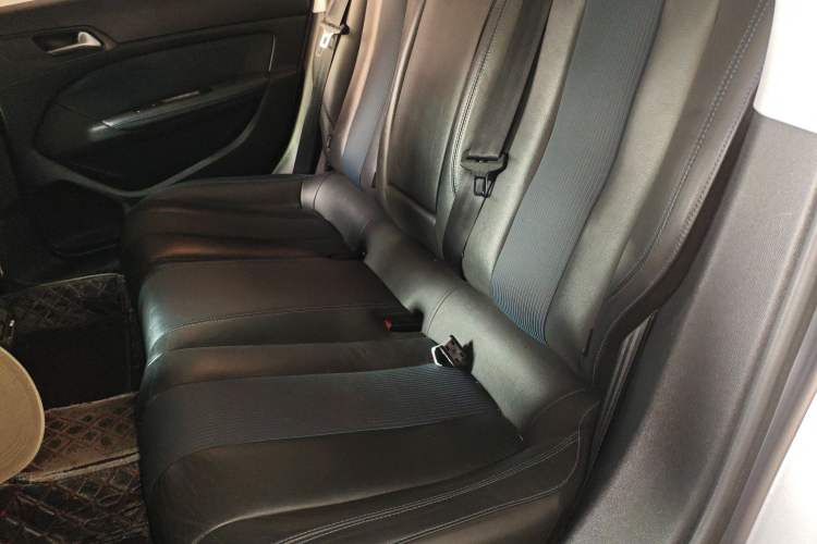 Used Peugeot 308 2016 350THP Automatic Prestige Edition Left Rear Seat