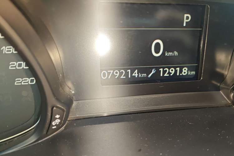 Used Peugeot 308 2016 350THP Automatic Prestige Edition Odometer Close Up