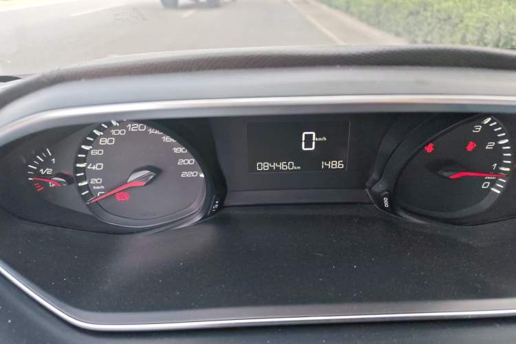 Used Peugeot 308 2016 1.6L Manual Fashion Edition Odometer Close Up