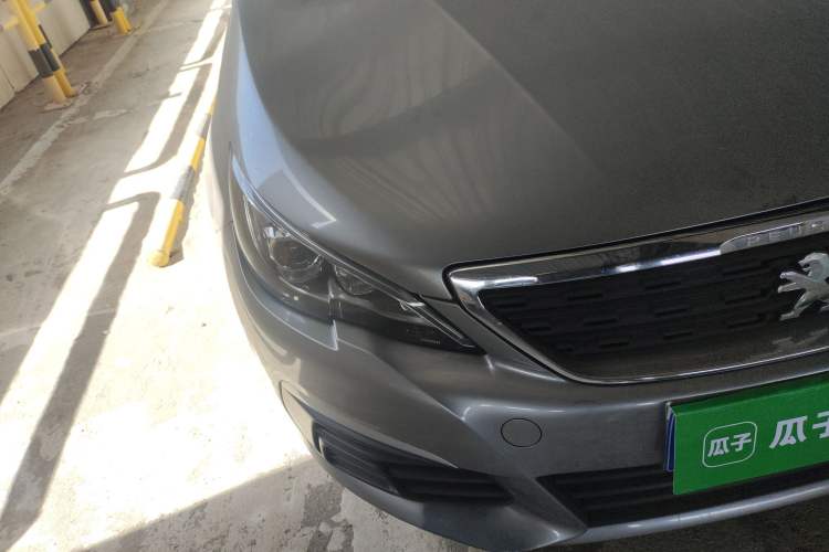 Used Peugeot 308 2016 1.6L Automatic Fashion Edition Right Front Headlight