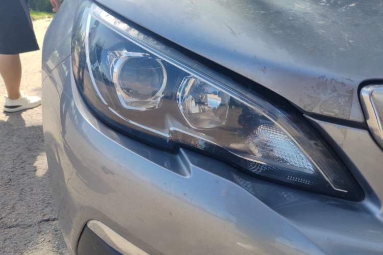 Used Peugeot 308 2016 230THP Automatic Luxury Edition Right Front Headlight