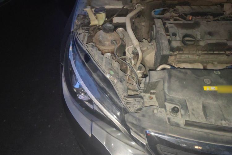 Used Peugeot 308 2016 1.6L Automatic Luxury Edition Right Front Headlight