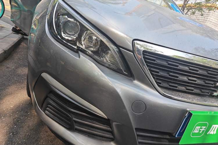 Used Peugeot 308 2016 1.6L Manual Fashion Edition Right Front Headlight