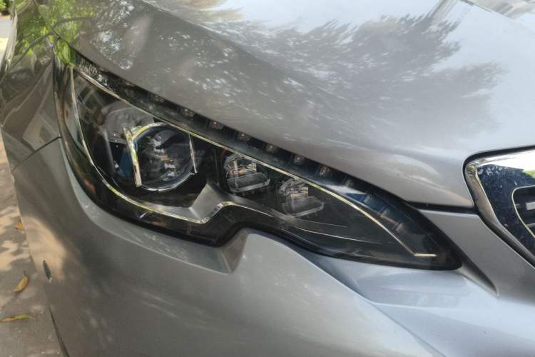Used Peugeot 308 2016 350THP Automatic Prestige Edition Right Front Headlight