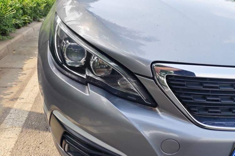 Used Peugeot 308 2016 1.6L Manual Fashion Edition Right Front Headlight