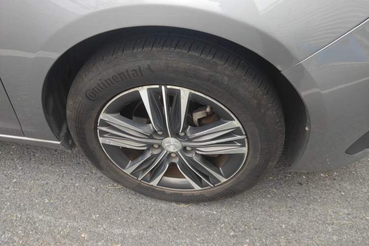 Used Peugeot 308 2016 1.6L Automatic Luxury Edition Right Front Wheel Hub