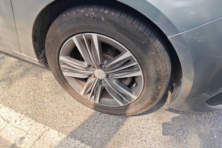 Used Peugeot 308 2016 1.6L Manual Fashion Edition Right Front Wheel Hub