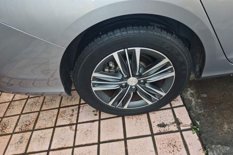 Used Peugeot 308 2016 1.6L Automatic Luxury Edition Right Rear Wheel Hub