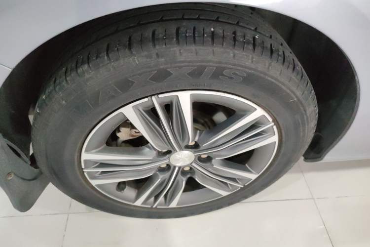Used Peugeot 308 2016 1.6L Automatic Luxury Edition Right Rear Wheel Hub