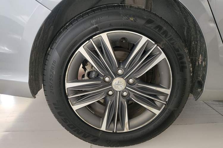 Used Peugeot 308 2016 1.6L Automatic Luxury Edition Right Rear Wheel Hub