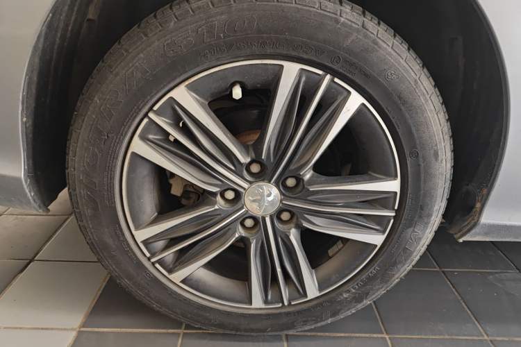 Used Peugeot 308 2016 1.6L Manual Fashion Edition Right Rear Wheel Hub