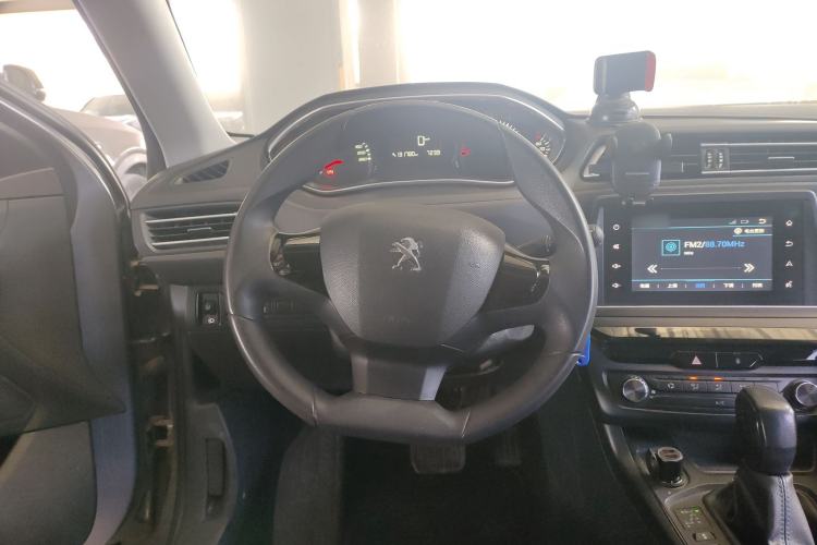 Used Peugeot 308 2016 1.6L Automatic Fashion Edition Steering Wheel