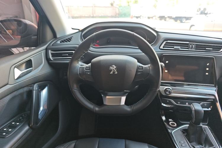 Used Peugeot 308 2016 350THP Automatic Prestige Edition Steering Wheel