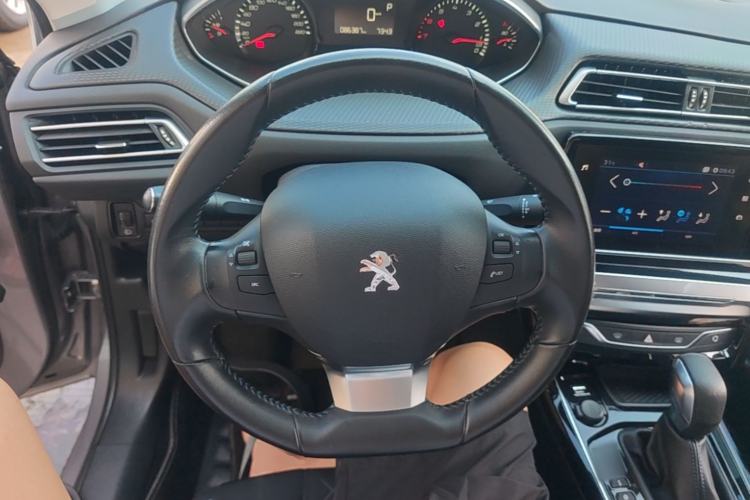 Used Peugeot 308 2016 1.6L Automatic Luxury Edition Steering Wheel