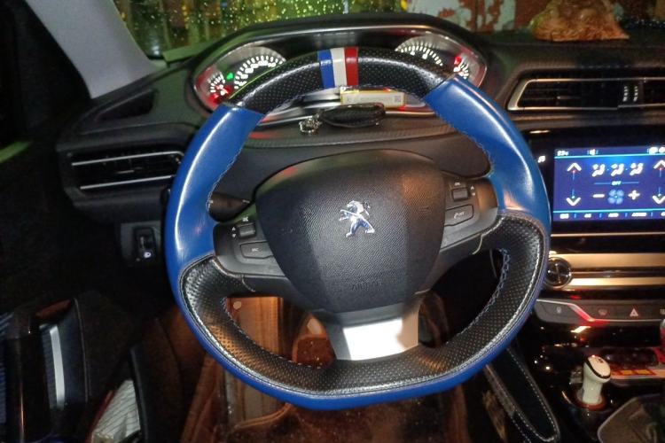 Used Peugeot 308 2016 350THP Automatic Prestige Edition Steering Wheel