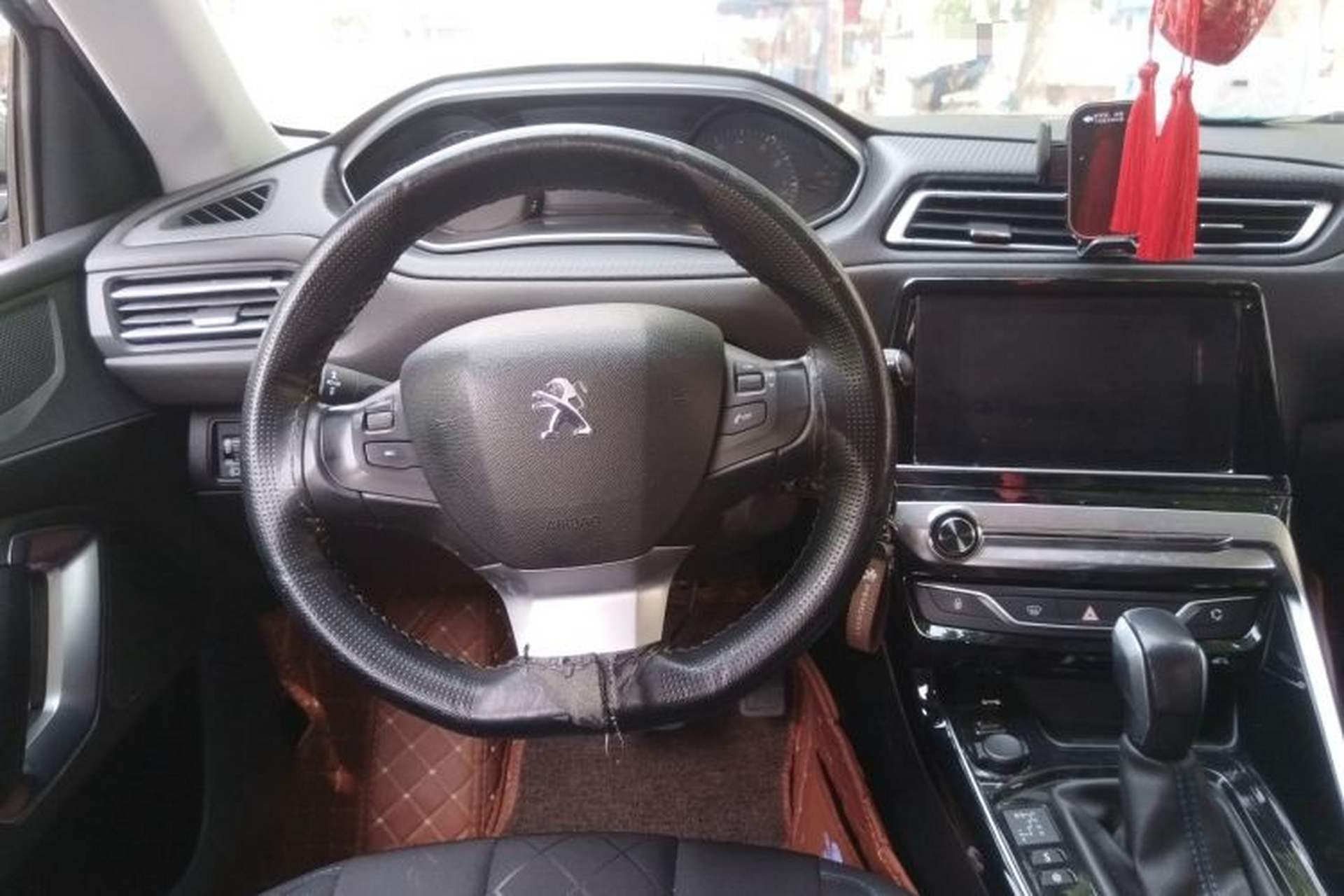 Used Peugeot 308 2016 1.6L Automatic Luxury Edition Steering Wheel