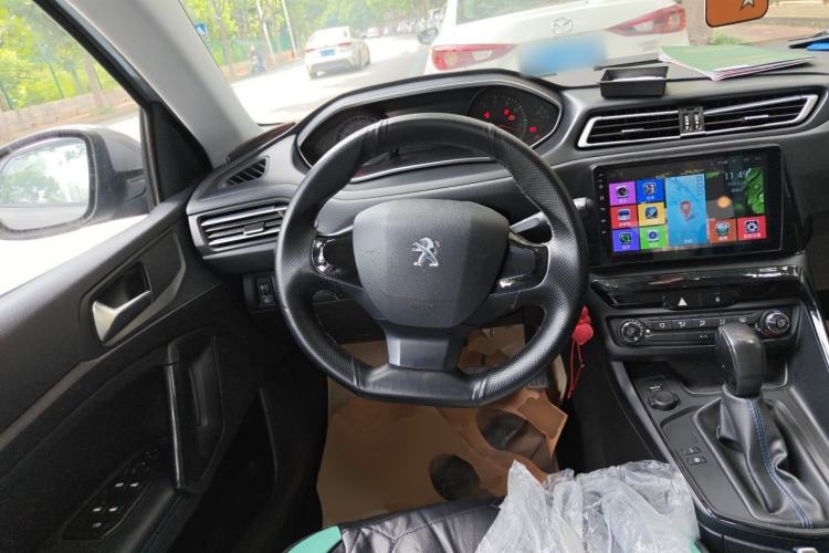 Used Peugeot 308 2016 1.6L Automatic Fashion Edition Steering Wheel