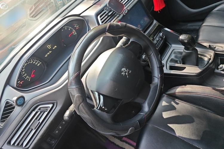 Used Peugeot 308 2016 1.6L Manual Fashion Edition Steering Wheel