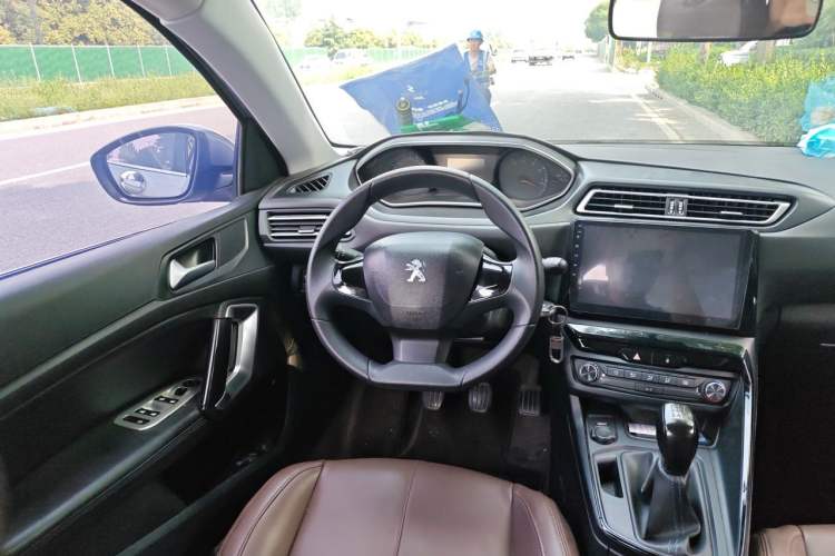 Used Peugeot 308 2016 1.6L Manual Fashion Edition Steering Wheel