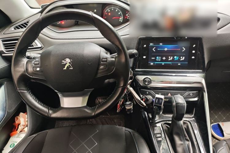 Used Peugeot 308 2016 230THP Automatic Luxury Edition Steering Wheel