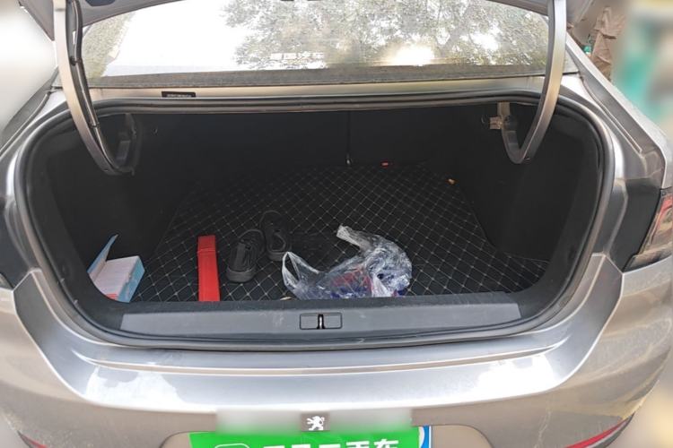 Used Peugeot 308 2016 1.6L Manual Fashion Edition Trunk