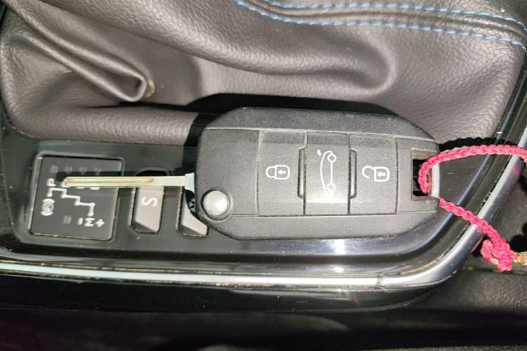 Used Peugeot 308 2016 1.6L Automatic Luxury Edition Vehicle Key