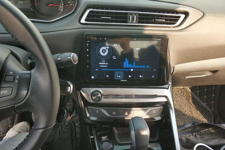 Used Peugeot 308 2016 1.6L Automatic Luxury Edition Audio And AC Panel