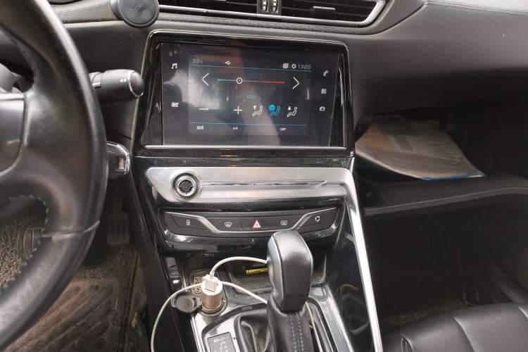 Used Peugeot 308 2016 230THP Automatic Luxury Edition Audio And AC Panel