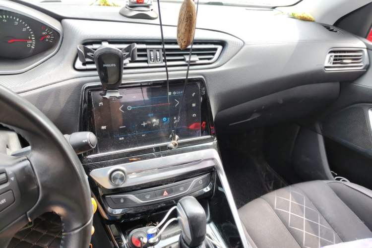 Used Peugeot 308 2016 230THP Automatic Luxury Edition Audio And AC Panel