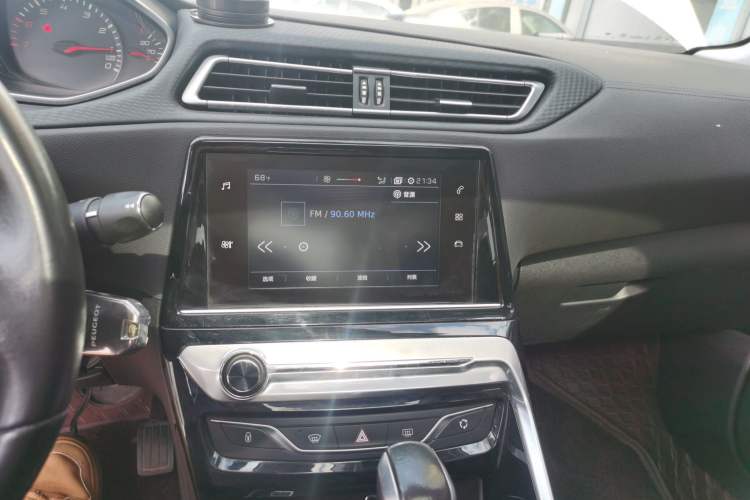 Used Peugeot 308 2016 1.6L Automatic Luxury Edition Audio And AC Panel