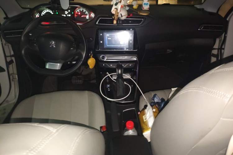 Used Peugeot 308 2016 1.6L Automatic Luxury Edition Audio And AC Panel
