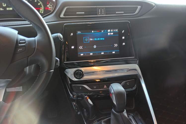 Used Peugeot 308 2016 1.6L Automatic Luxury Edition Audio And AC Panel