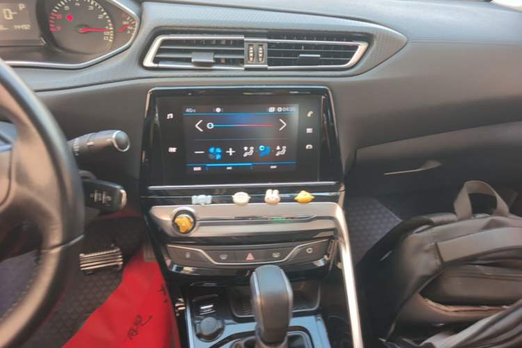 Used Peugeot 308 2016 230THP Automatic Luxury Edition Audio And AC Panel