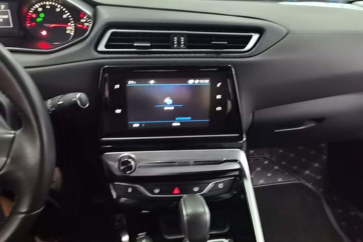 Used Peugeot 308 2016 350THP Automatic Prestige Edition Audio And AC Panel