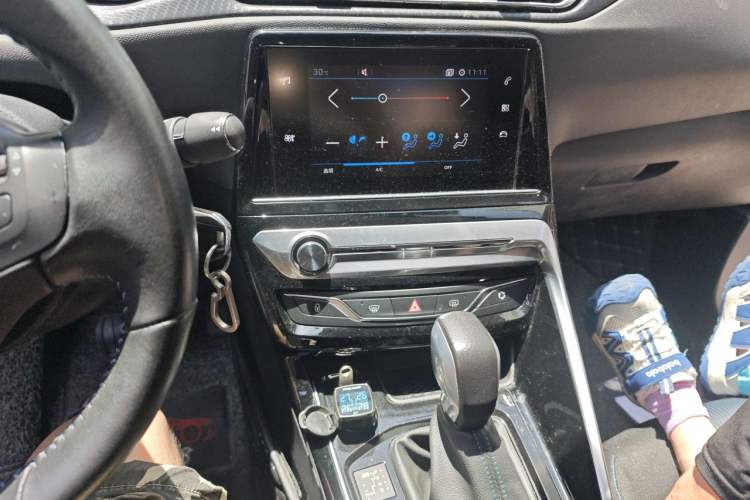 Used Peugeot 308 2016 1.6L Automatic Luxury Edition Audio And AC Panel