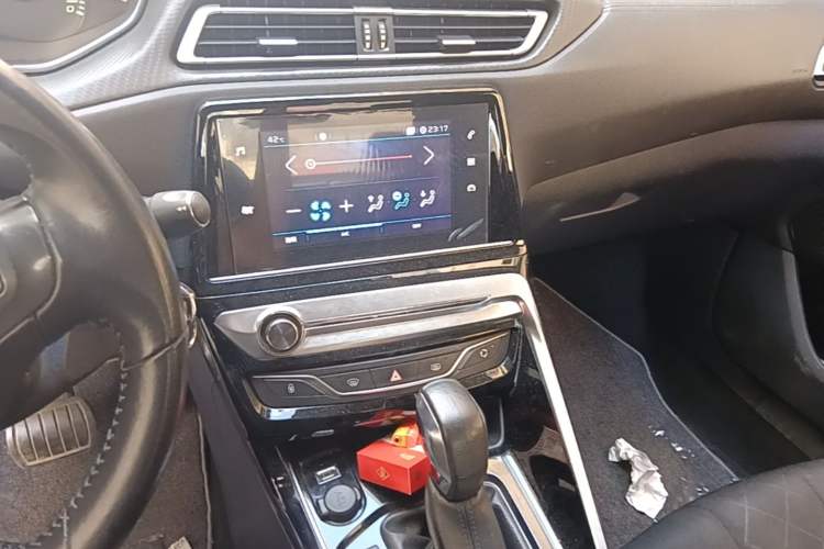 Used Peugeot 308 2016 1.6L Automatic Luxury Edition Audio And AC Panel