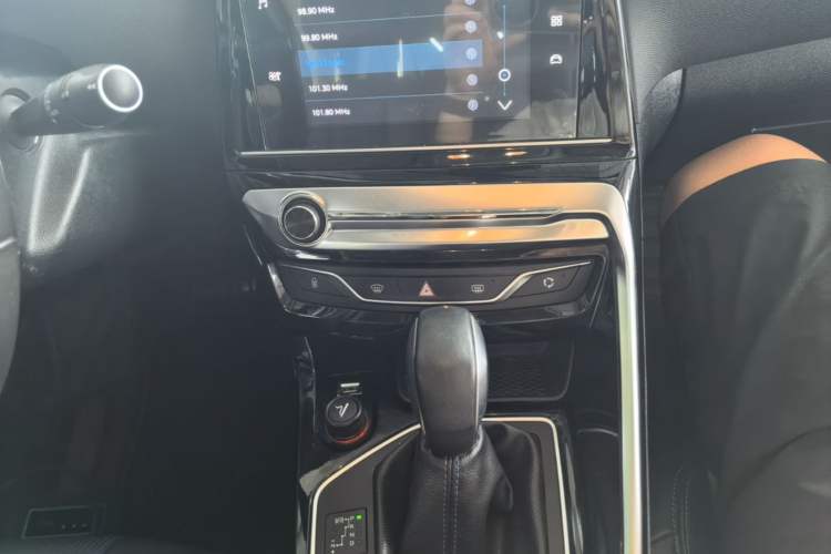Used Peugeot 308 2016 350THP Automatic Prestige Edition Audio And AC Panel