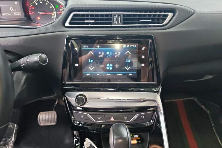 Used Peugeot 308 2016 350THP Automatic Prestige Edition Audio And AC Panel