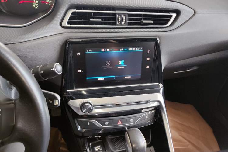 Used Peugeot 308 2016 1.6L Automatic Luxury Edition Audio And AC Panel