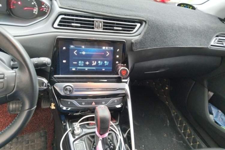 Used Peugeot 308 2016 1.6L Automatic Luxury Edition Audio And AC Panel