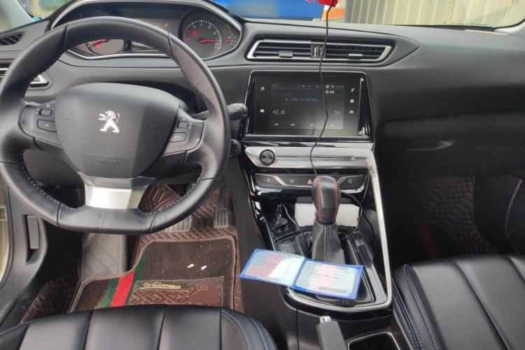 Used Peugeot 308 2016 1.6L Automatic Luxury Edition Center Console