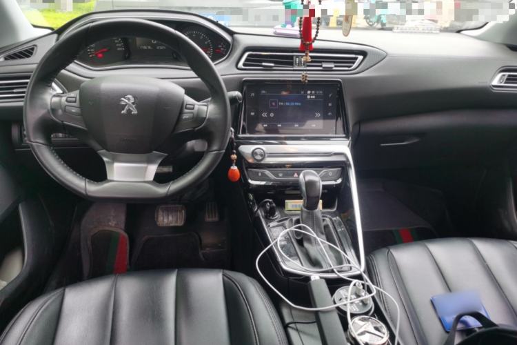 Used Peugeot 308 2016 1.6L Automatic Luxury Edition Center Console
