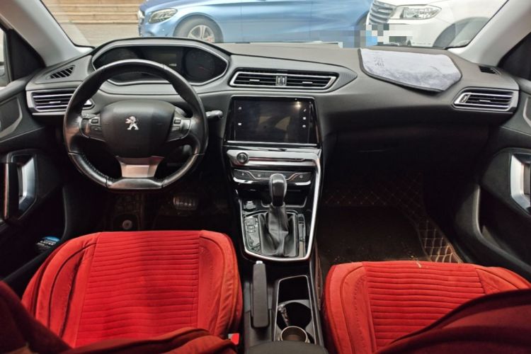 Used Peugeot 308 2016 1.6L Automatic Luxury Edition Center Console