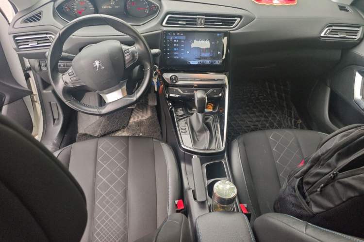 Used Peugeot 308 2016 1.6L Automatic Luxury Edition Center Console